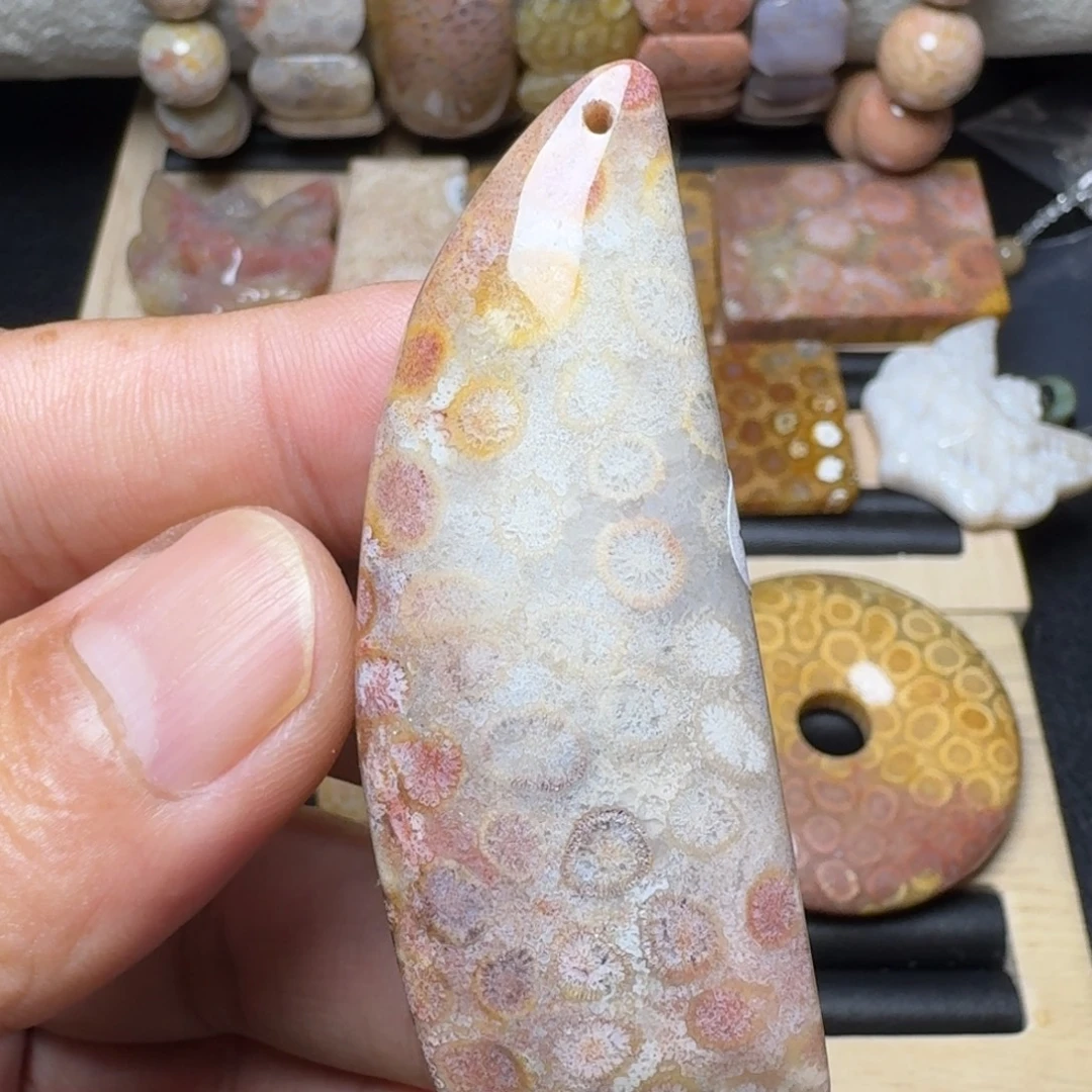 硅化玉未镶嵌纯天然色有机玉石保真色