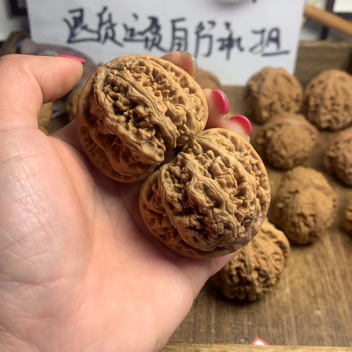 文玩核桃吊坠老*孩粗筋