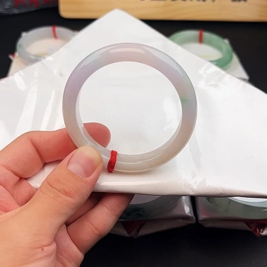 未镶嵌手镯翡翠手镯-1