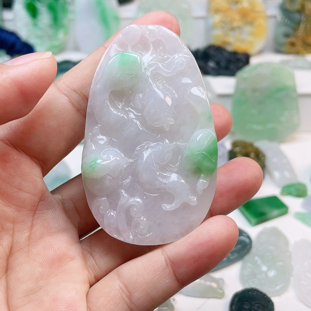 翡翠颈饰未镶嵌荷花鱼