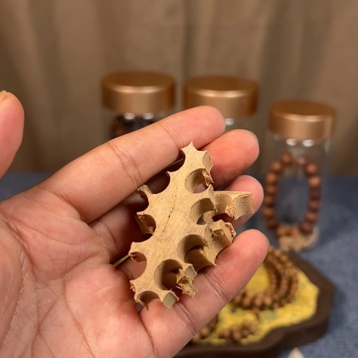 嗨***丘檀香木老山檀香碎料10克
