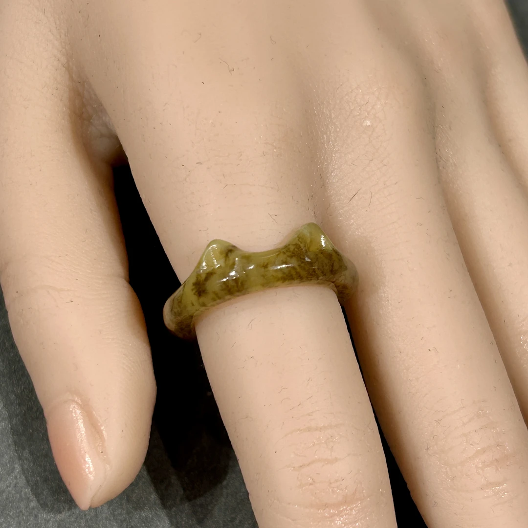 匪石OFTHEHEART专属 天然岫玉草花可爱猫耳朵戒圈