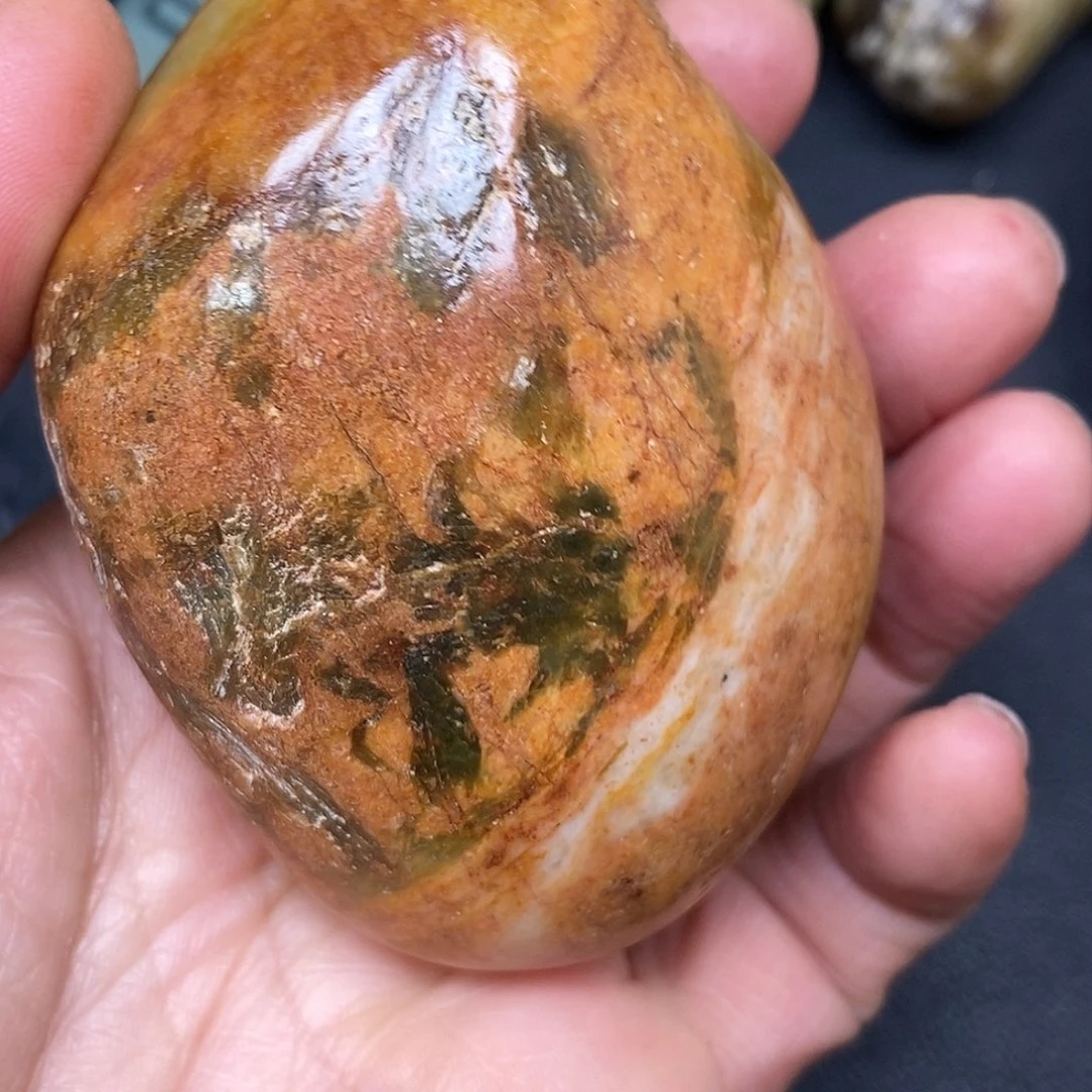 和田玉未镶嵌珠宝奇石