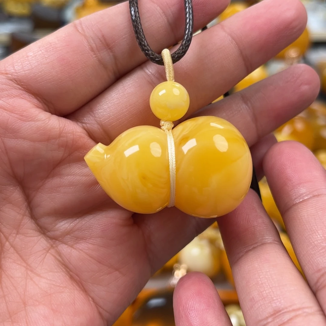 蜜蜡未镶嵌珠宝奇石