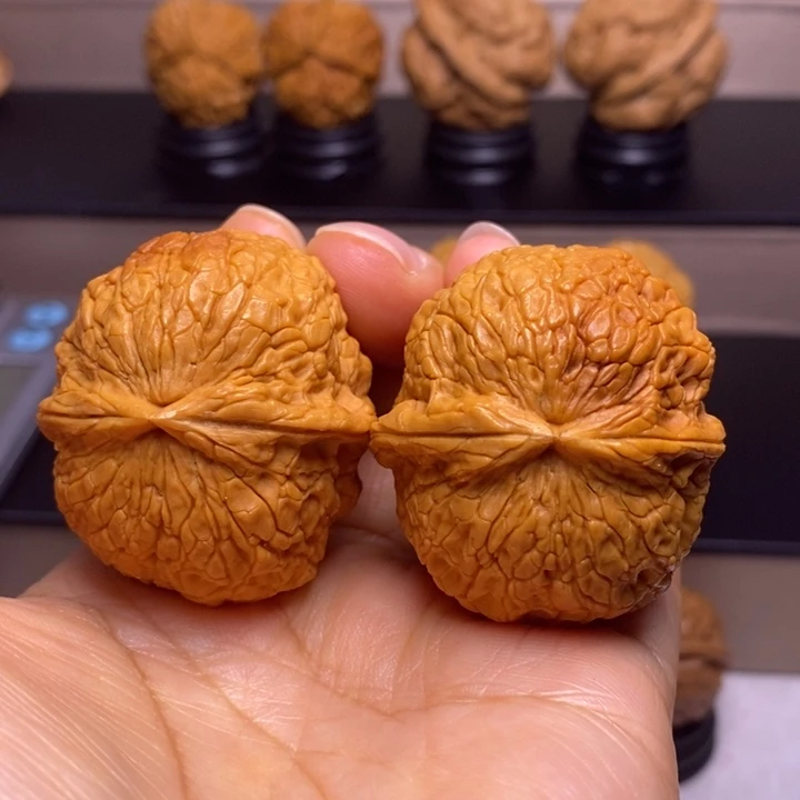 把件文玩核桃金丝绣球17