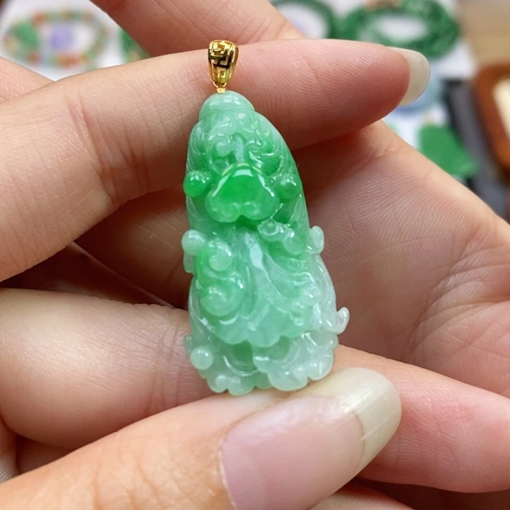 颈饰未镶嵌翡翠吊坠