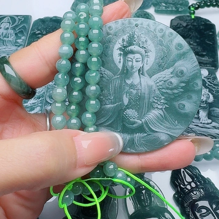 颈饰未镶嵌翡翠多样性发其一