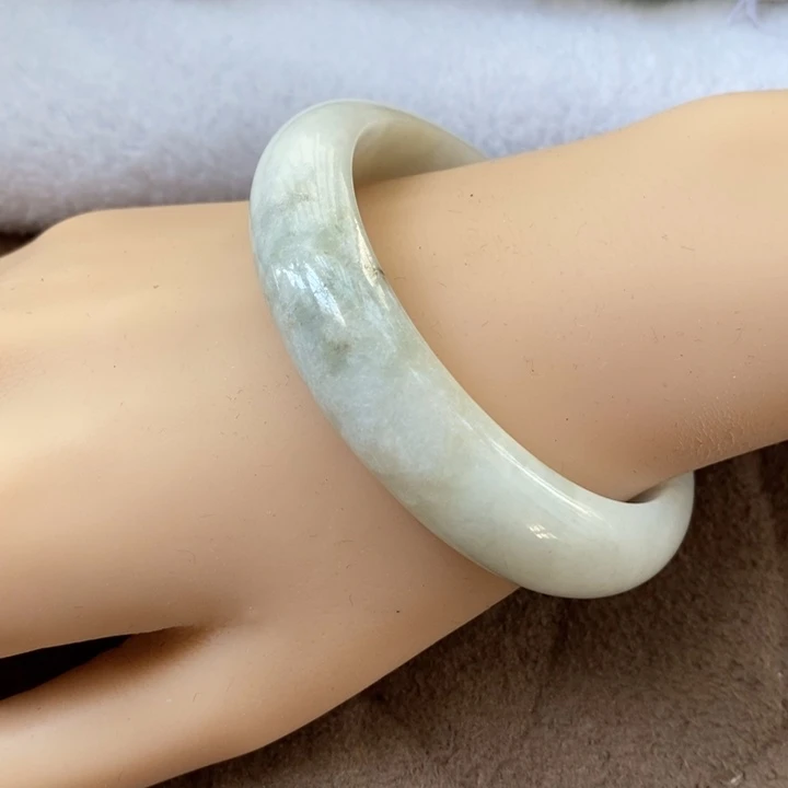 翡翠未镶嵌手镯13548058