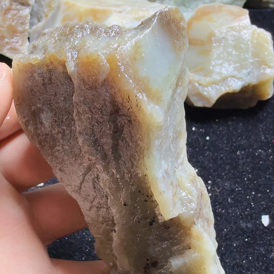 和田玉（糖玉）未镶嵌珠宝半成品