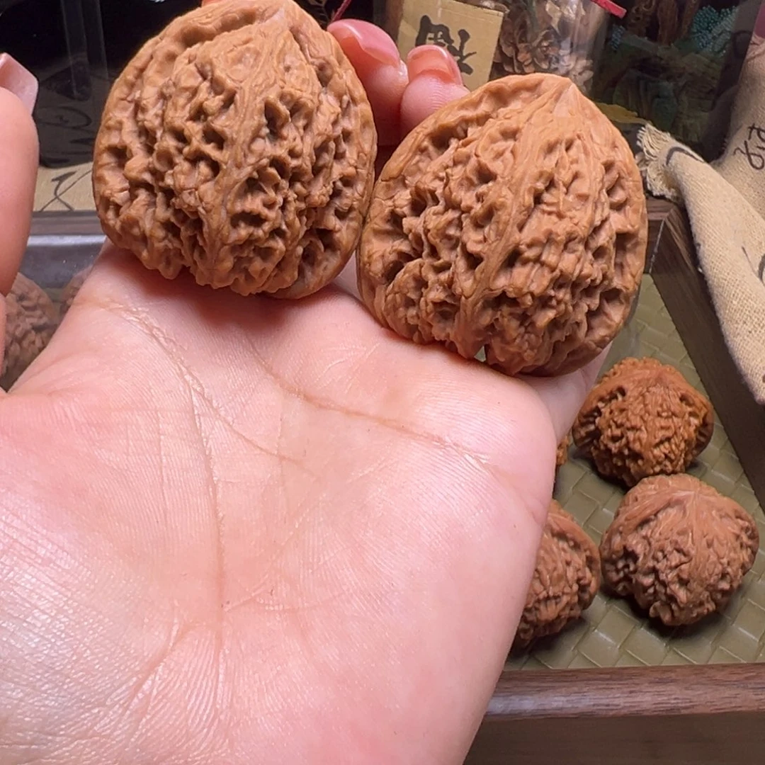 文玩核桃把件刚*南疆40全品