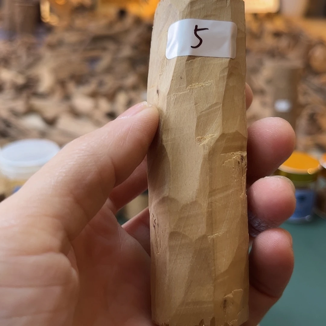 檀香木其他老山檀手把件68g