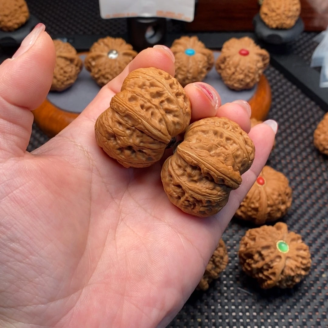 文玩核桃把件小****?元宝