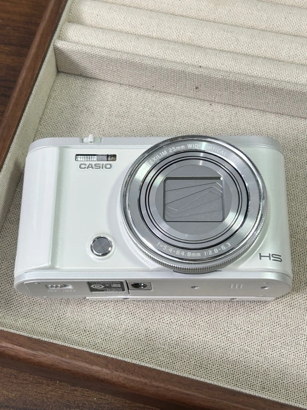 9新 Casio/卡西欧 zr3600 白色 翻转屏可美颜自拍