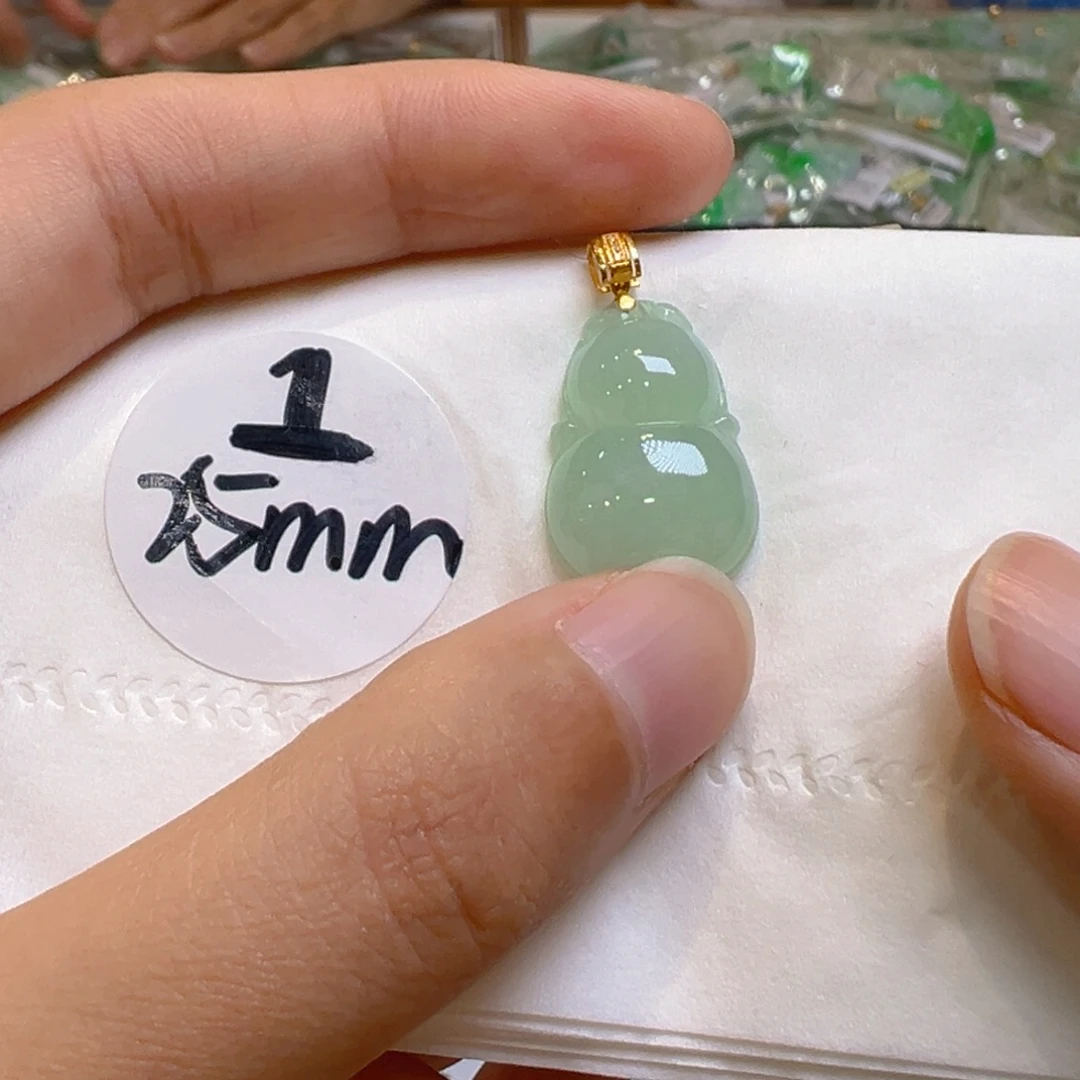 吊坠(不含链)18K金镶嵌翡翠