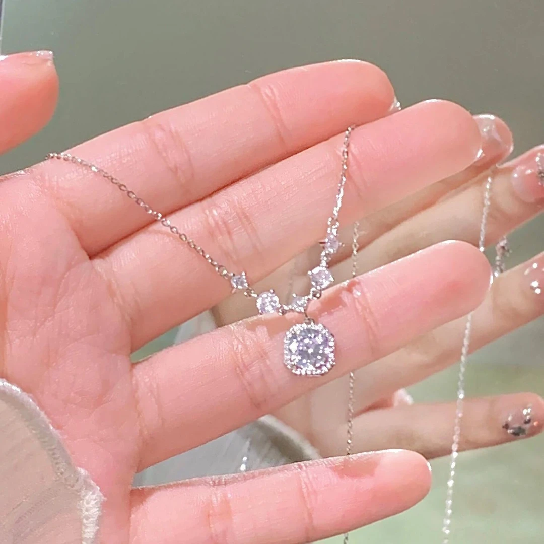 铜合金亚克力项链 铜合金闪钻轻奢方钻项链女小众设计高级感锁骨
