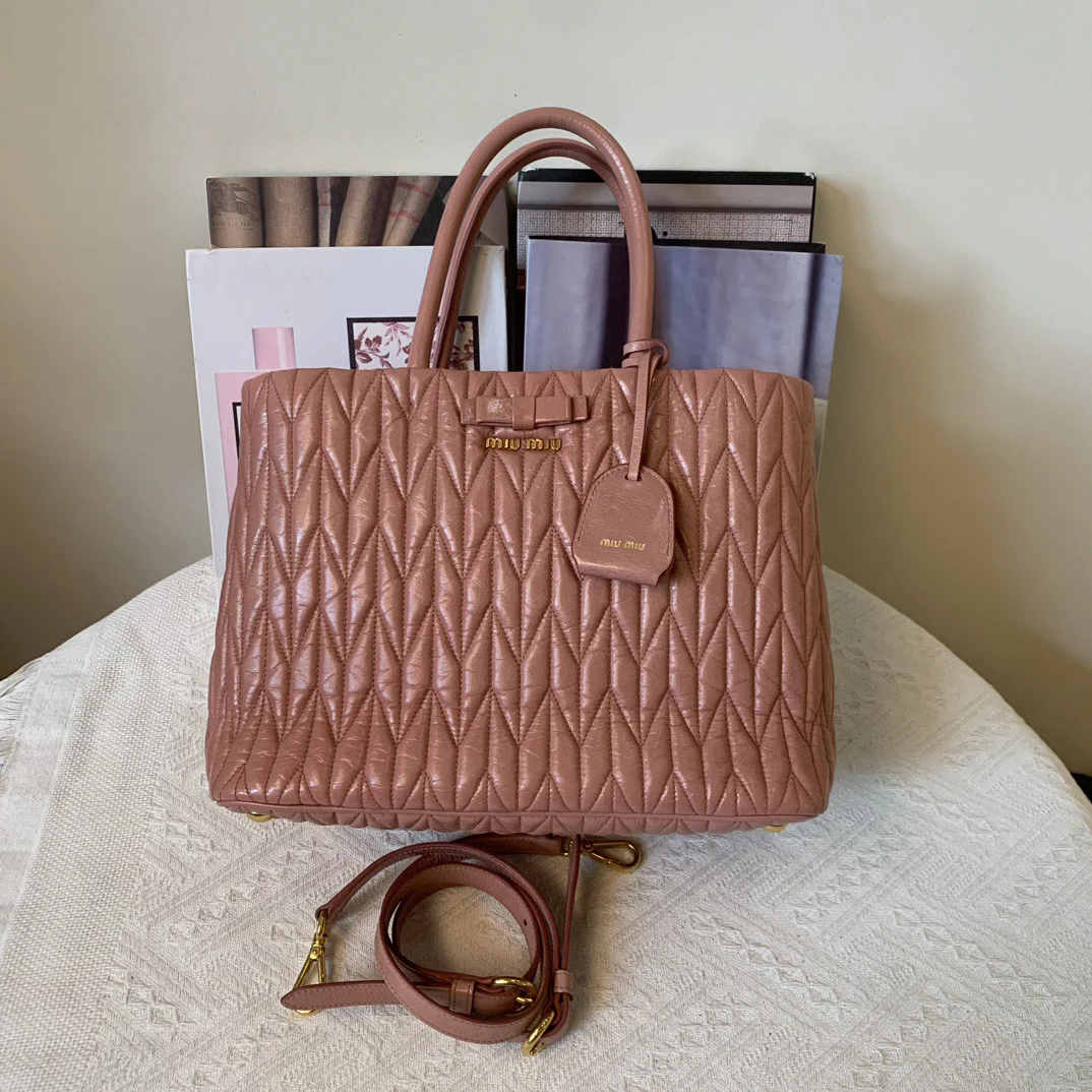 95新 MIU MIU/缪缪 粉色蝴蝶结tote包