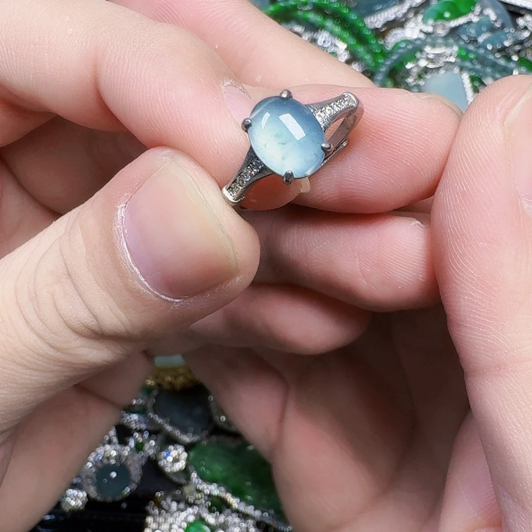 翡翠未镶嵌颈饰天然A货翡翠放漏