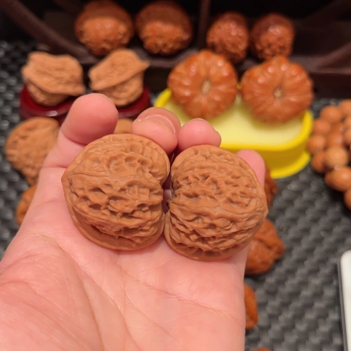 文玩核桃吊坠?*?宫灯