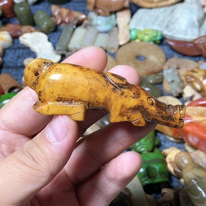 和田玉未镶嵌颈饰2