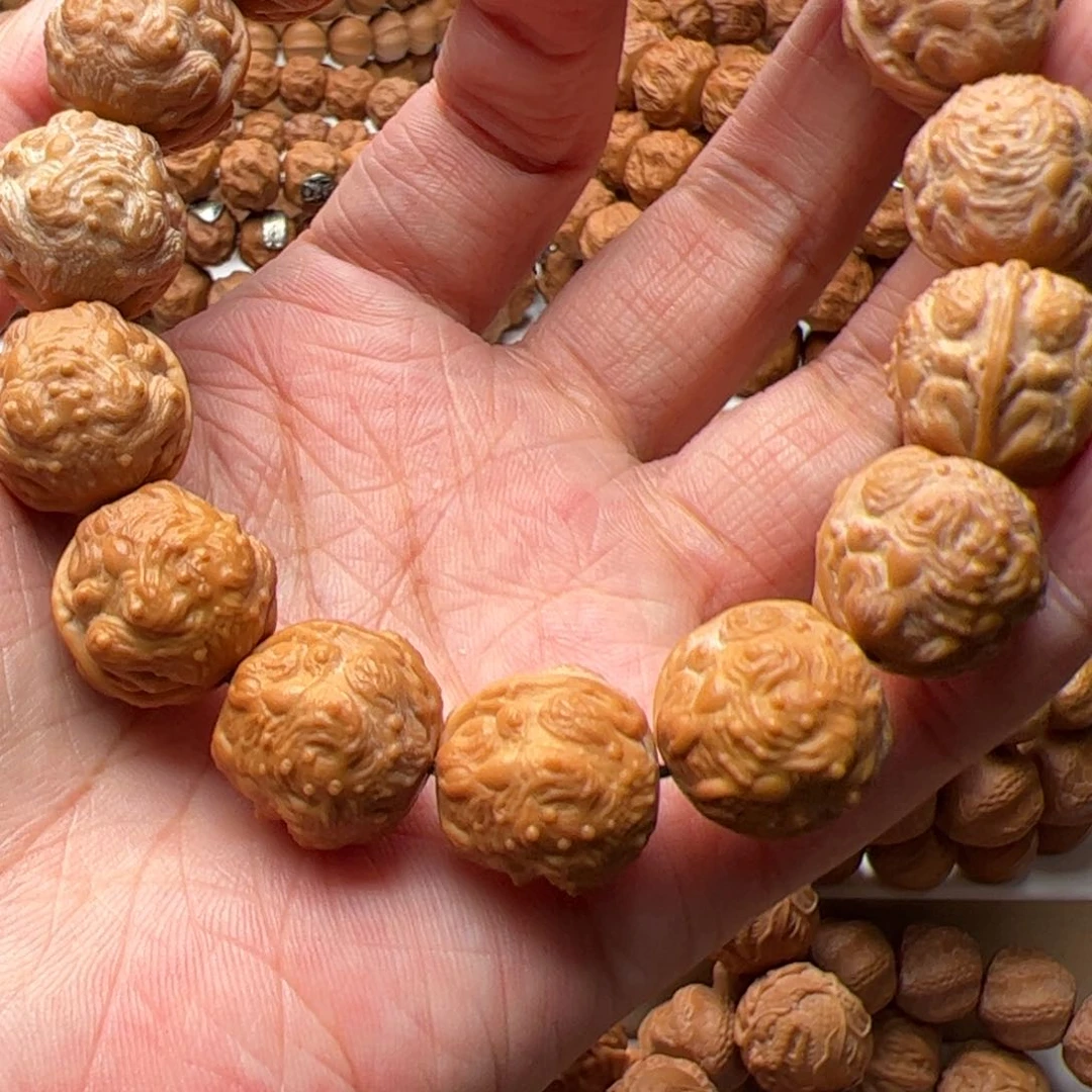 猴头核桃吊坠二等蟾王16