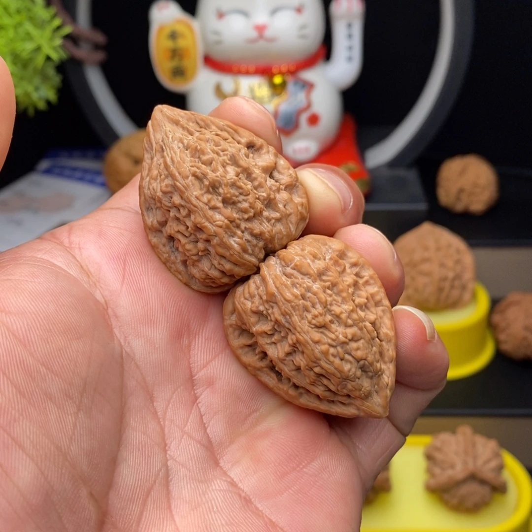 文玩核桃把件32塔尖