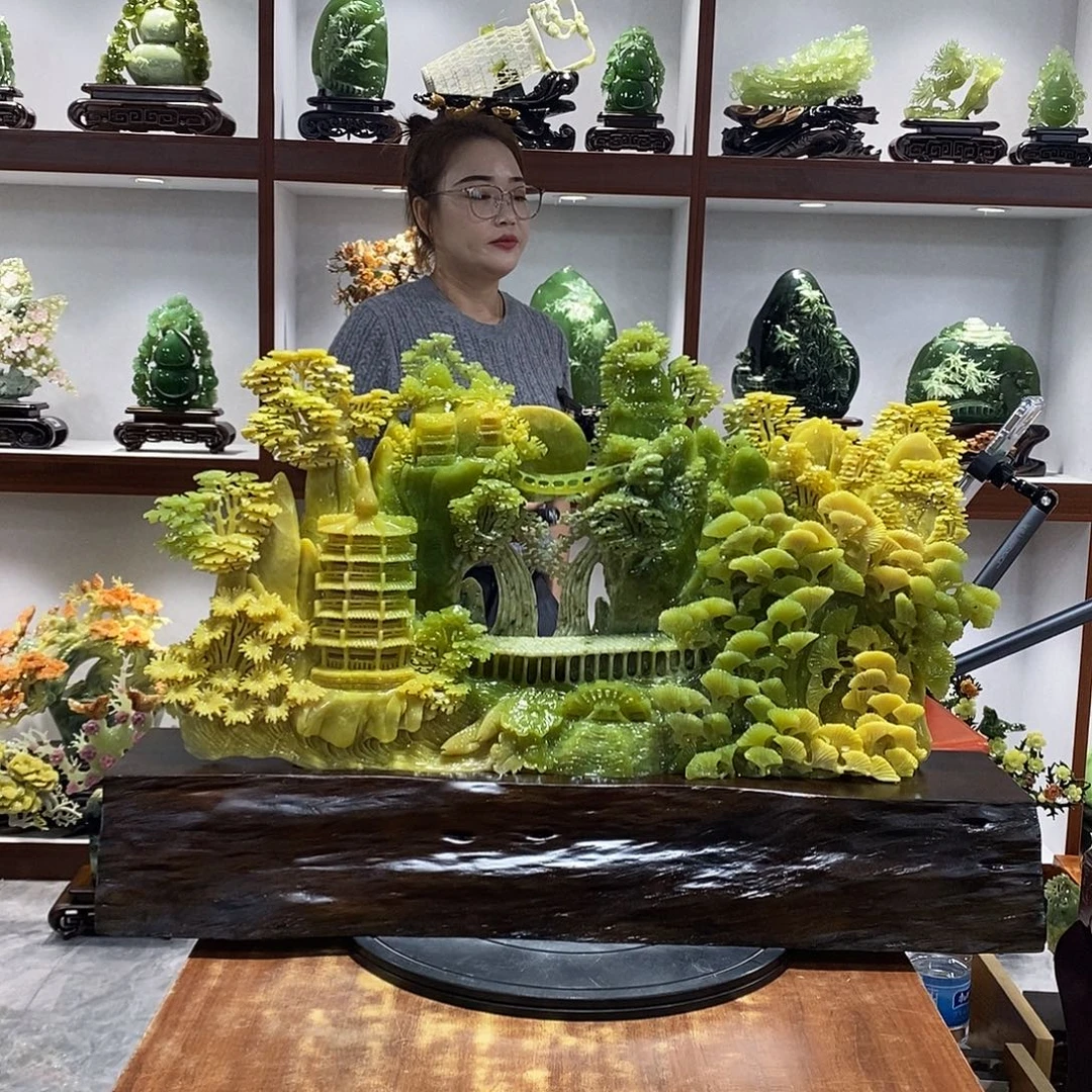 有***A玉山水摆件 玄关摆件