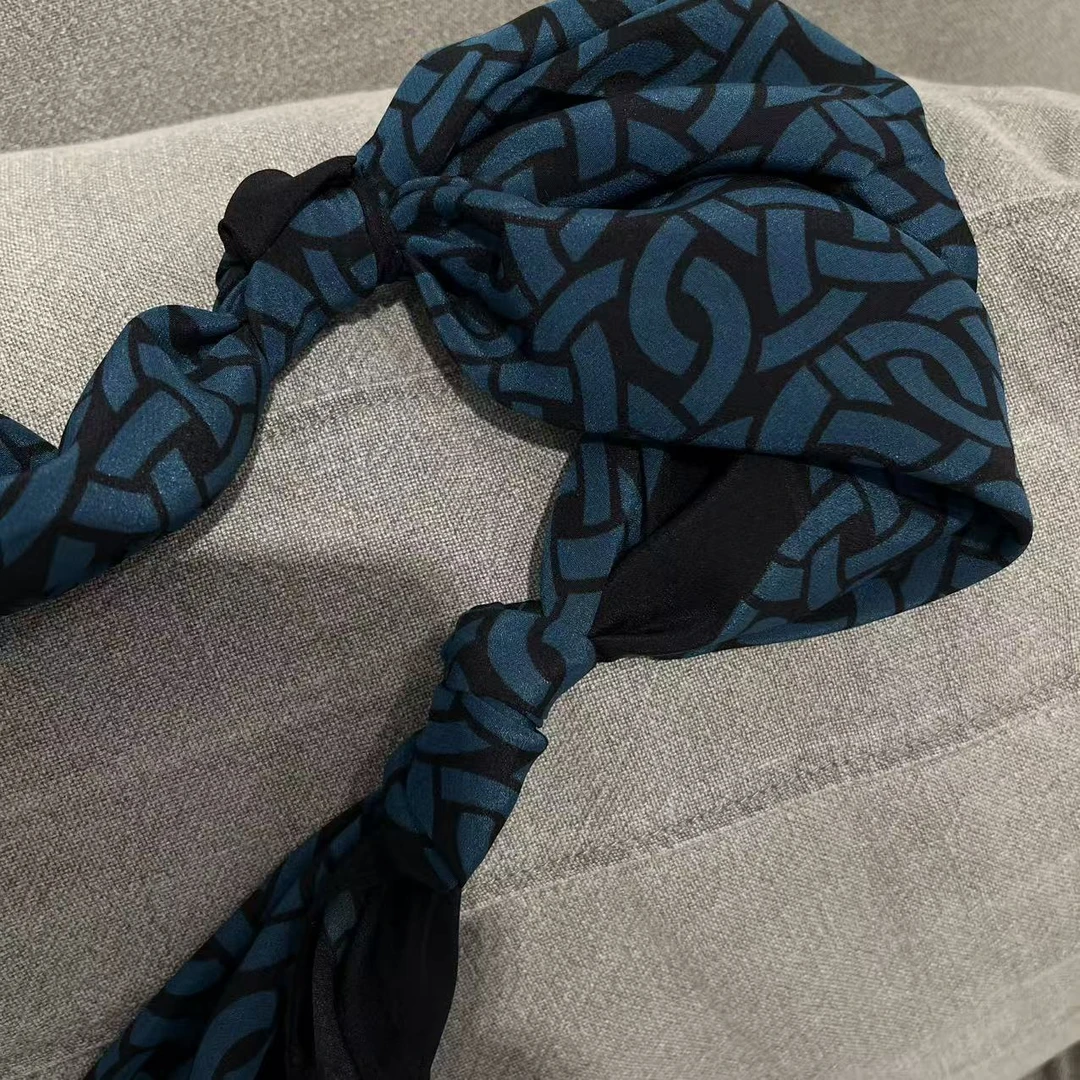 【九个香蕉】蓝花丝巾