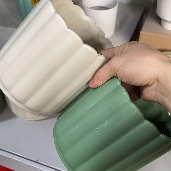 陶盆有孔 瑕疵针孔漏釉介意勿拍外口 13外高13