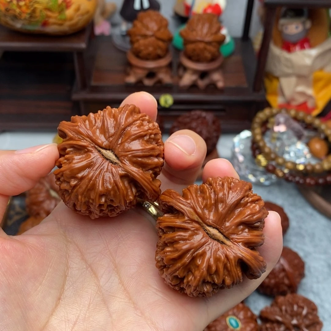 文玩核桃吊坠李*全品42三角白