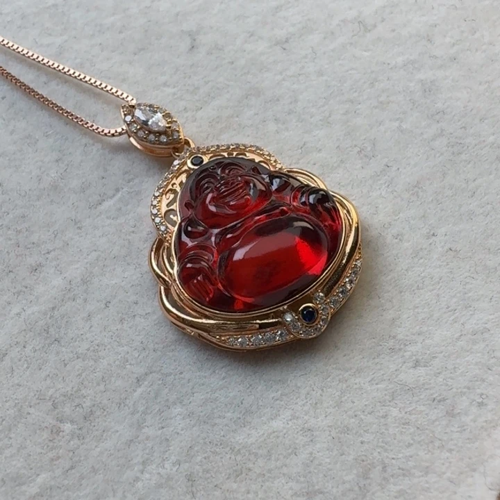 血珀未镶嵌颈饰天然血珀