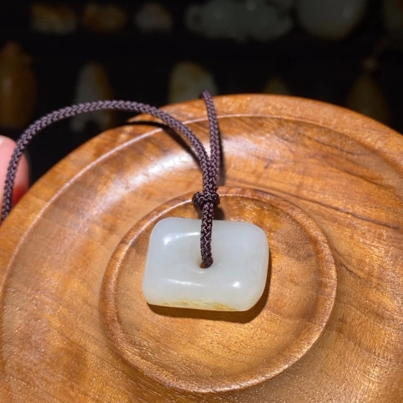 【闪购商品】颈饰未镶嵌和田玉