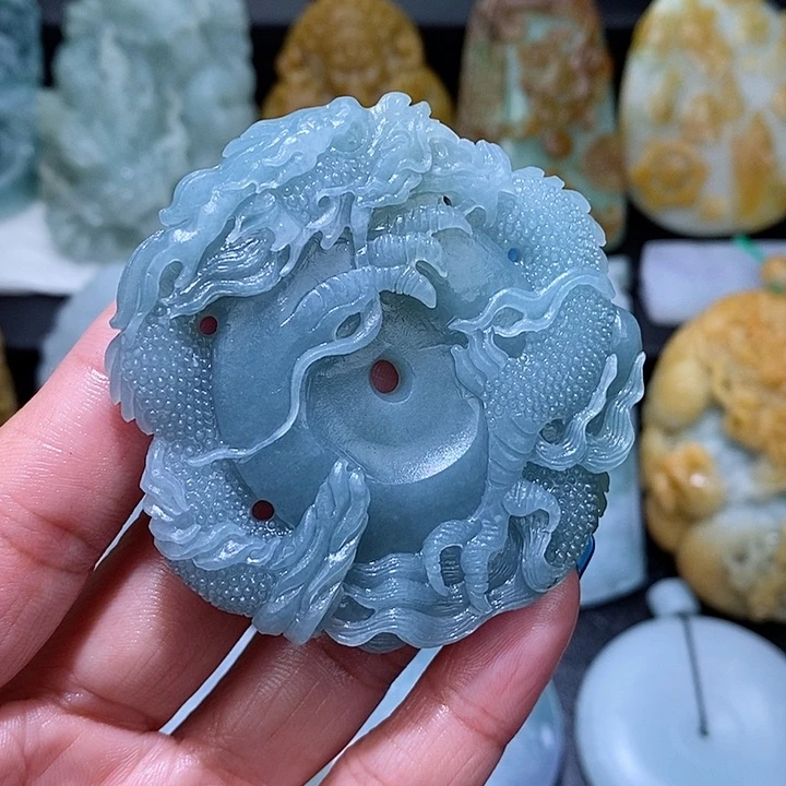定制翡翠未镶嵌少****）翡翠