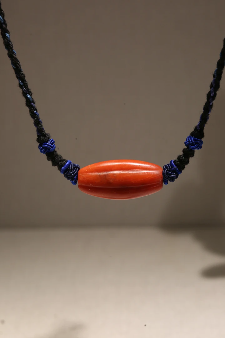 大年份南红瓜棱珠吊坠