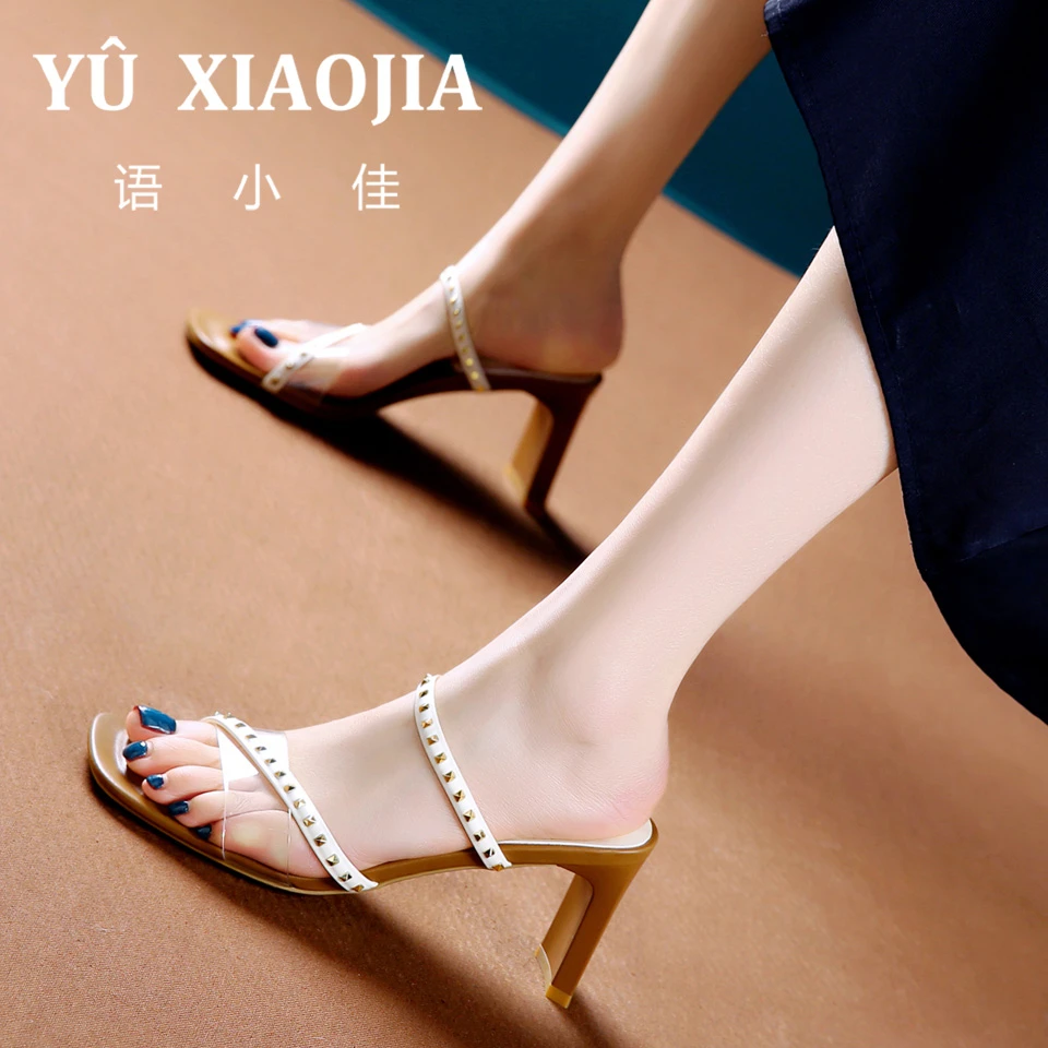 7CM[已开价]铆钉粗跟凉拖女春夏季外穿一字拖时尚露趾高跟鞋7039