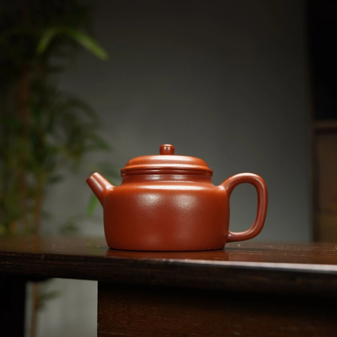 名称：J5381JS朱泥德钟190cc紫砂壶