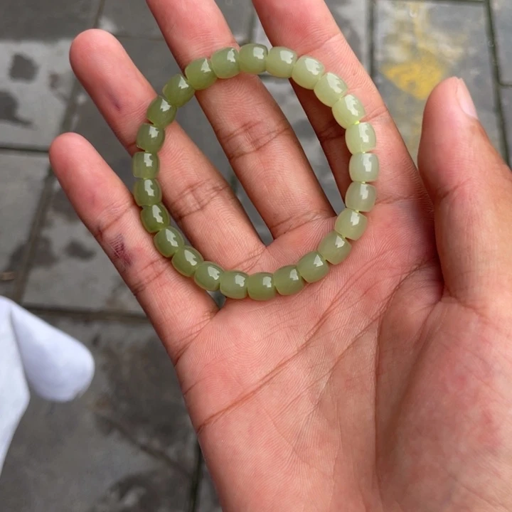 王***森未镶嵌手链和田玉（糖玉）
