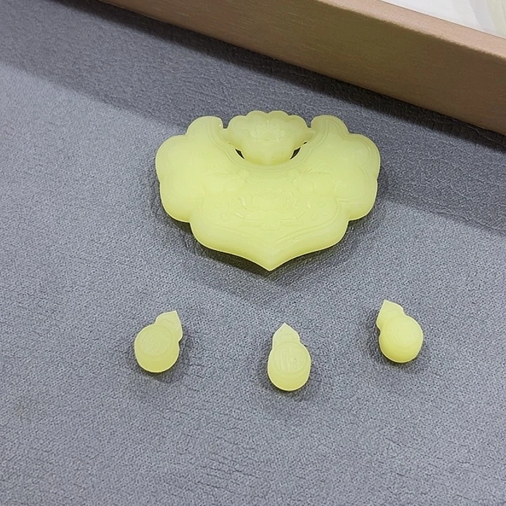 和田玉未镶嵌颈饰51/40/12
