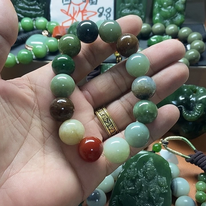 和田玉（糖玉）未镶嵌颈饰