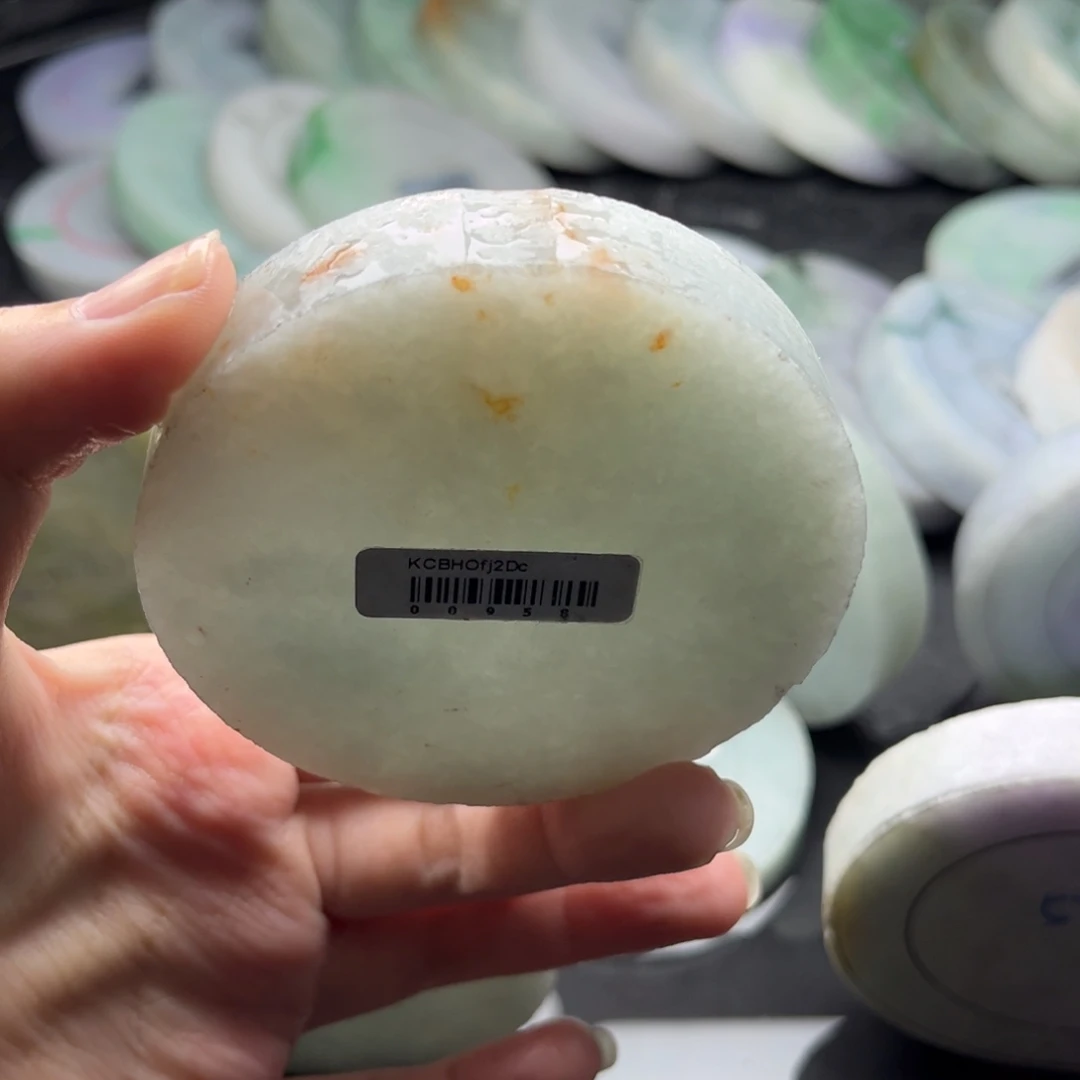 定制翡翠未镶嵌翡翠手镯