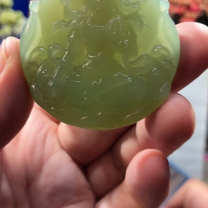 颈饰未镶嵌和田玉（糖玉）