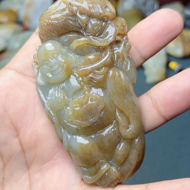 和田玉未镶嵌把件