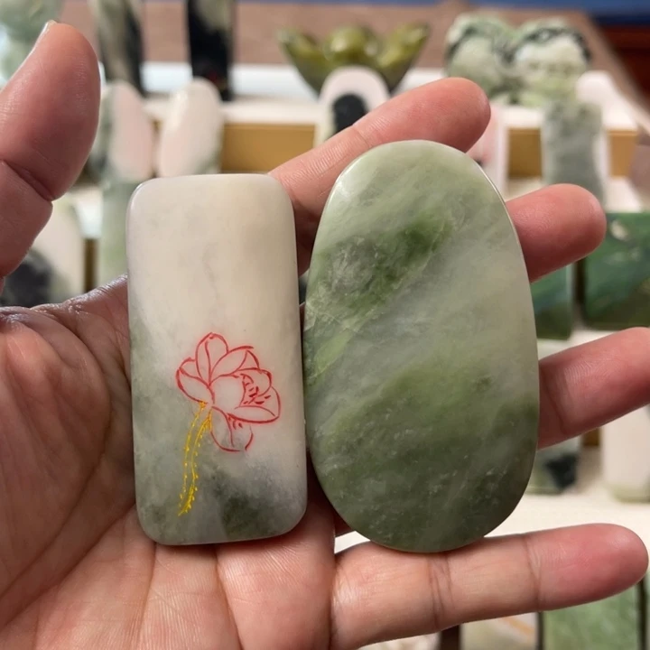 独山玉颈饰未镶嵌风**淡