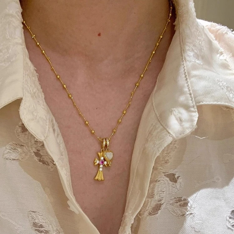 铜合金项链 中古千禧风粉钻十字架吊坠爱心时髦项链锁骨链女