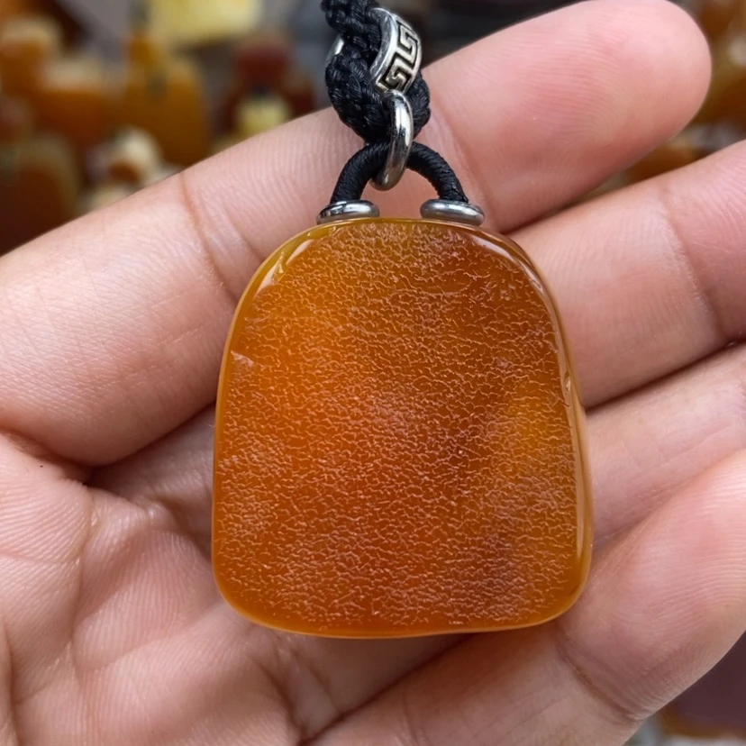 【闪购商品】琥珀颈饰未镶嵌