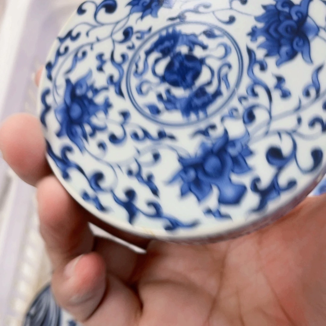 瓷片青花缠枝莲盖置