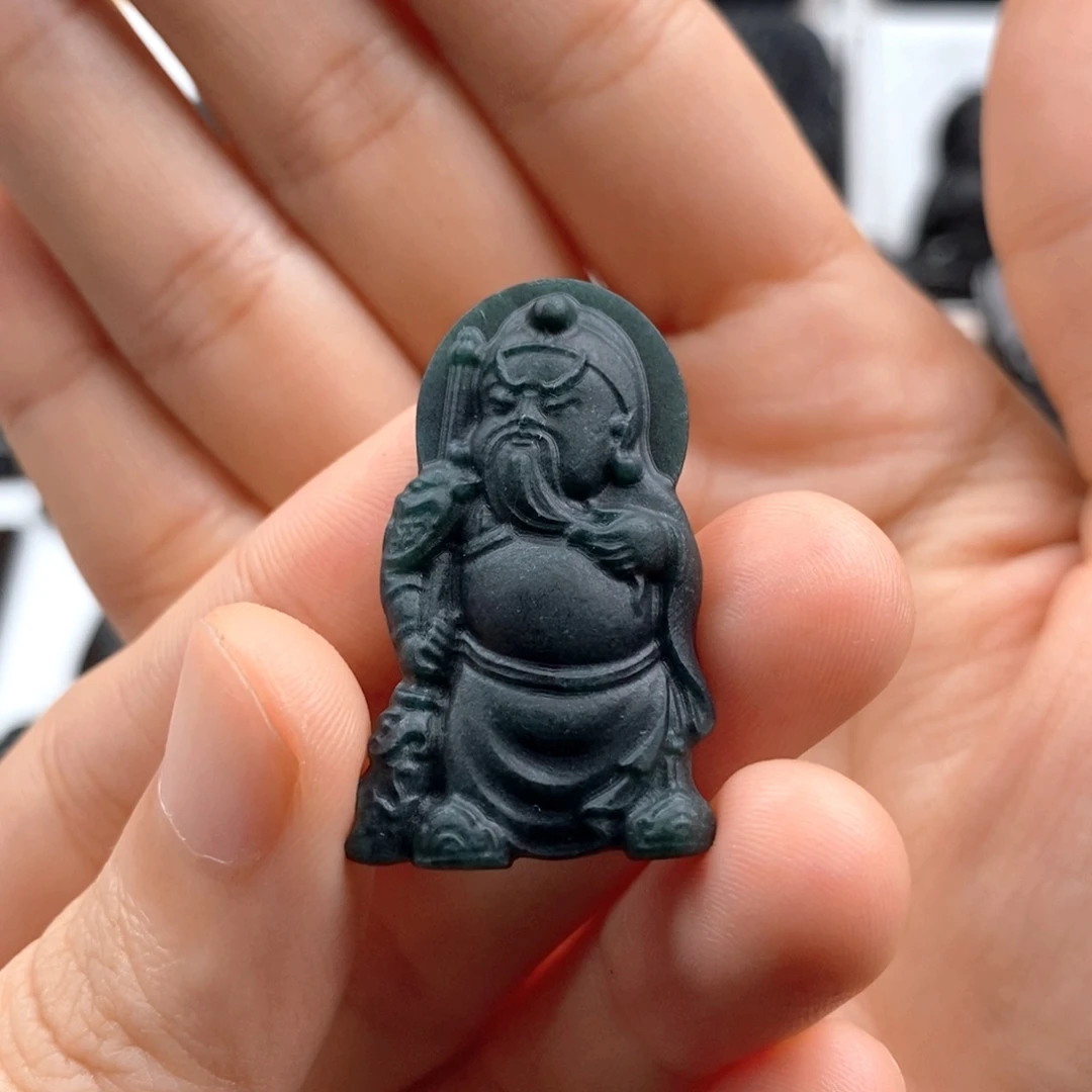 颈饰未镶嵌翡翠关公
