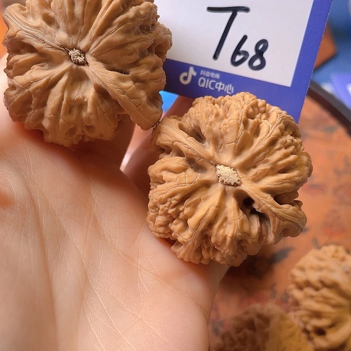文玩核桃把件金**来文玩核桃68