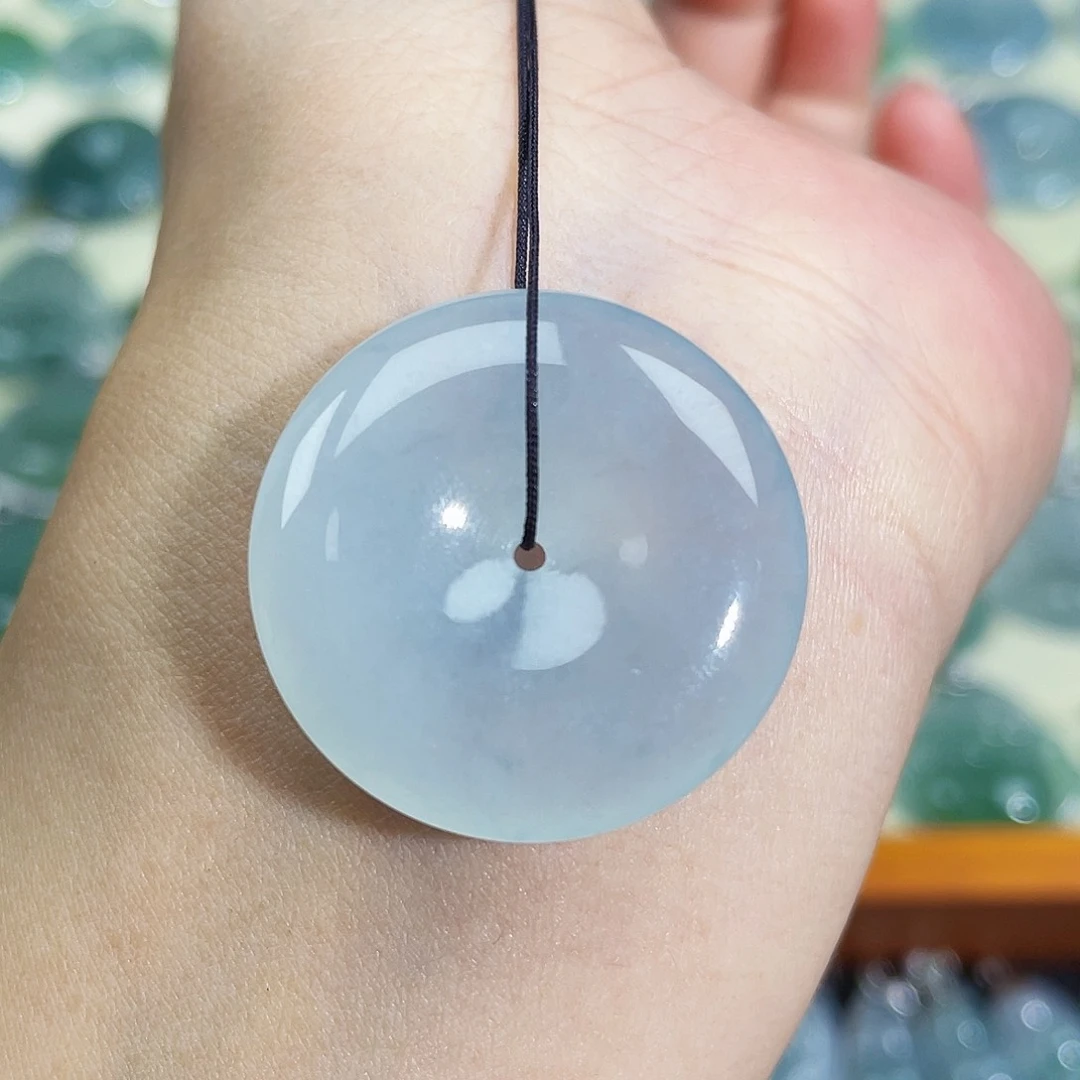 翡翠颈饰未镶嵌吊坠