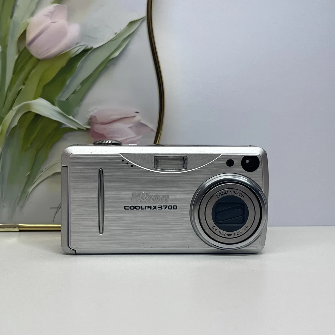 99新 Nikon/尼康 E3700 320万 3倍变焦 出片清冷白皮效果 No退换