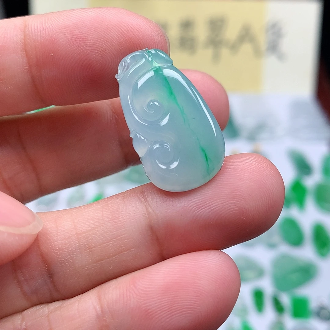 翡翠裸石缅甸天然A货翡翠冰种如意